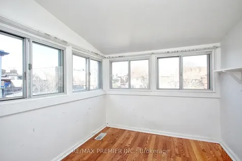 172 Lauder Avenue Toronto ON M6E 3H4