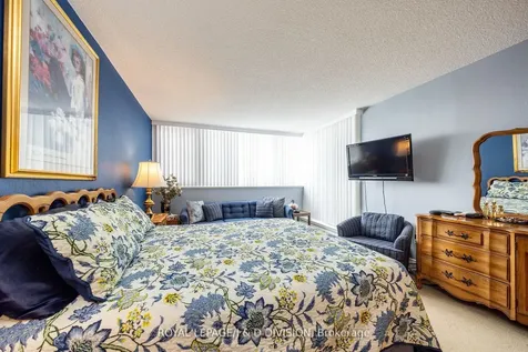 65 Spring Garden Avenue Toronto ON M2N 6H9