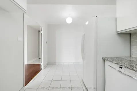 215 Wynford Drive Toronto ON M3C 3P5