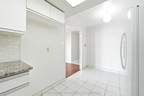 215 Wynford Drive Toronto ON M3C 3P5