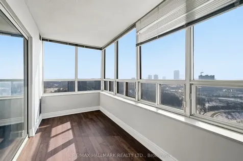 215 Wynford Drive Toronto ON M3C 3P5