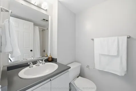 215 Wynford Drive Toronto ON M3C 3P5