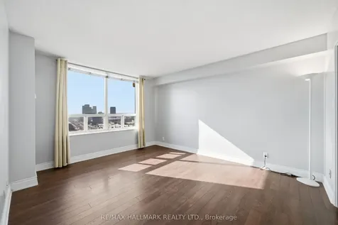 215 Wynford Drive Toronto ON M3C 3P5