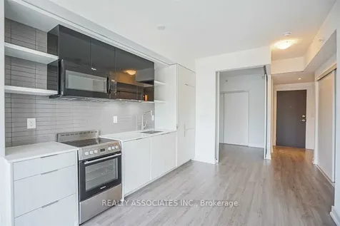 6 Parkwood Avenue Toronto ON M4V 1V1
