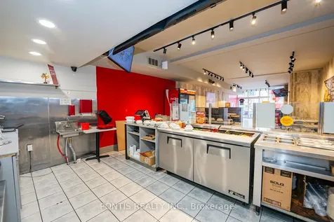4918 Yonge Street Toronto ON M2N 5N5