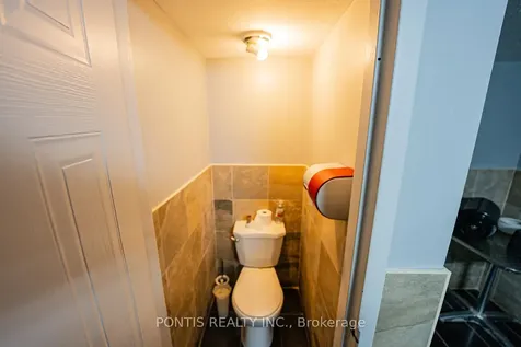 4918 Yonge Street Toronto ON M2N 5N5