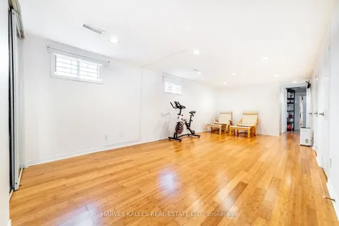 139 Kingsdale Avenue Toronto ON M2N 3W8