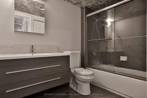 284 Bloor Street W Toronto ON M5S 3B8