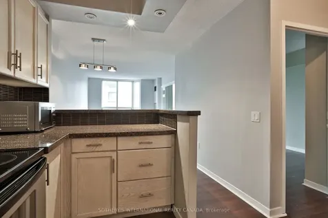 284 Bloor Street W Toronto ON M5S 3B8