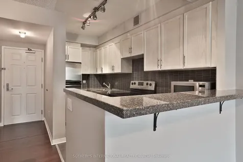 284 Bloor Street W Toronto ON M5S 3B8