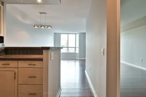 284 Bloor Street W Toronto ON M5S 3B8