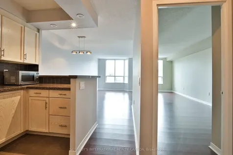 284 Bloor Street W Toronto ON M5S 3B8