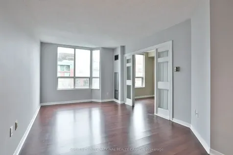 284 Bloor Street W Toronto ON M5S 3B8