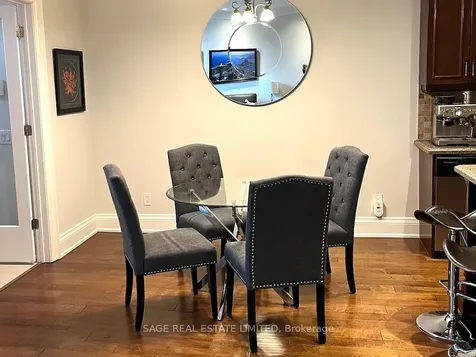 25 Greenview Avenue Toronto ON M2M 0A5