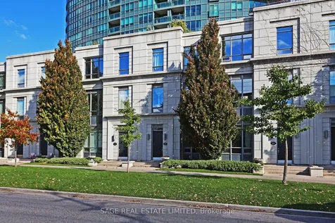 25 Greenview Avenue Toronto ON M2M 0A5