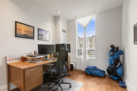 25 Greenview Avenue Toronto ON M2M 0A5