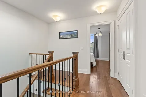 25 Greenview Avenue Toronto ON M2M 0A5