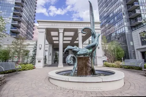 25 Greenview Avenue Toronto ON M2M 0A5