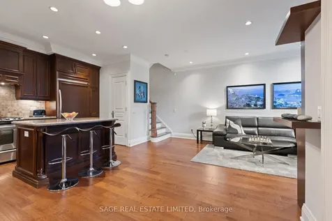 25 Greenview Avenue Toronto ON M2M 0A5