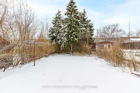 211 Shawnee Circle Toronto ON M2H 2Y3