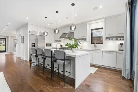 33 Nesbitt Drive Toronto ON M4W 2G2