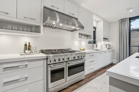 33 Nesbitt Drive Toronto ON M4W 2G2
