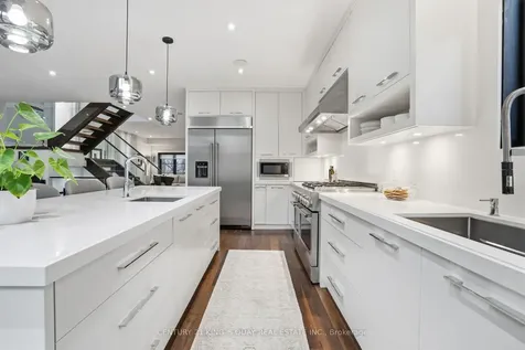 33 Nesbitt Drive Toronto ON M4W 2G2