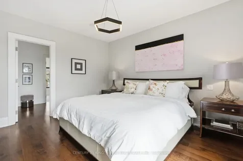 33 Nesbitt Drive Toronto ON M4W 2G2