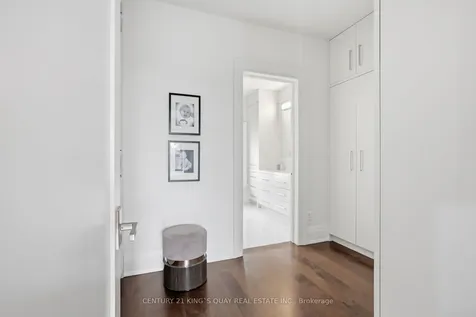 33 Nesbitt Drive Toronto ON M4W 2G2