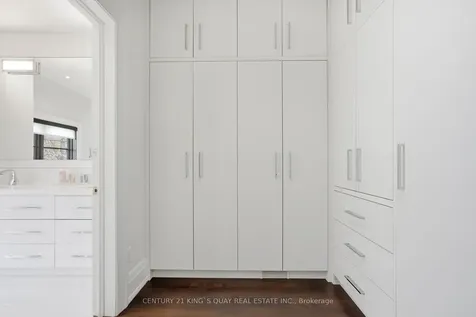 33 Nesbitt Drive Toronto ON M4W 2G2