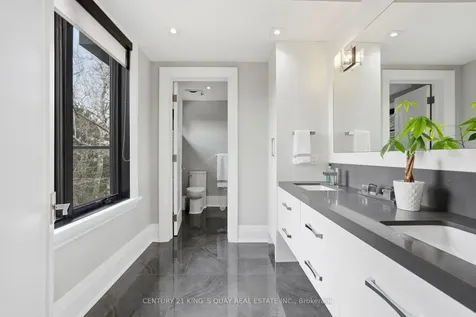 33 Nesbitt Drive Toronto ON M4W 2G2