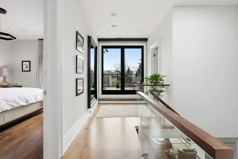 33 Nesbitt Drive Toronto ON M4W 2G2