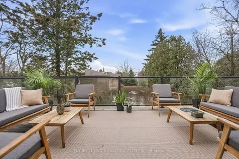33 Nesbitt Drive Toronto ON M4W 2G2