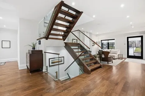 33 Nesbitt Drive Toronto ON M4W 2G2
