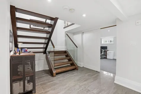 33 Nesbitt Drive Toronto ON M4W 2G2