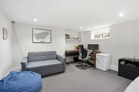 33 Nesbitt Drive Toronto ON M4W 2G2