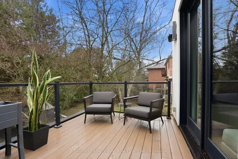 33 Nesbitt Drive Toronto ON M4W 2G2