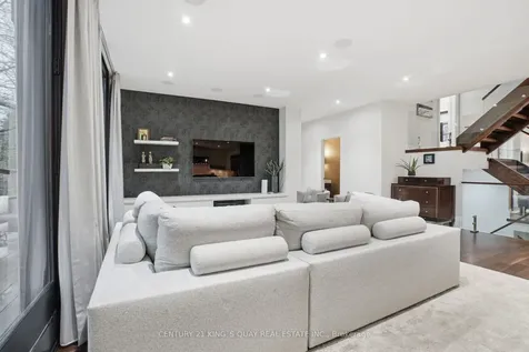 33 Nesbitt Drive Toronto ON M4W 2G2
