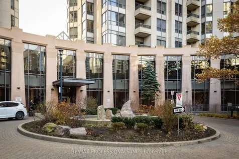 5 Northtown Way Toronto ON M2N 7A1