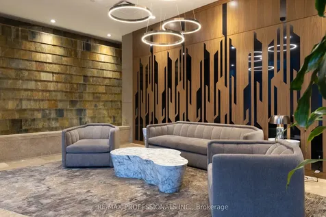 5 Northtown Way Toronto ON M2N 7A1