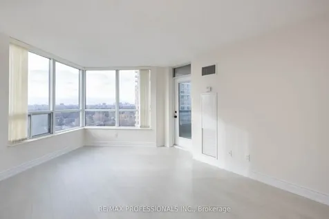 5 Northtown Way Toronto ON M2N 7A1