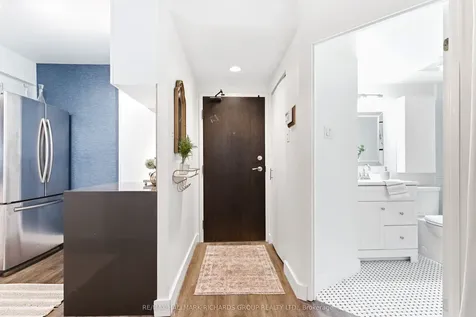 60 Homewood Avenue Toronto ON M4Y 2X4