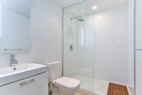 629 King Street W Toronto ON M5V 0G9