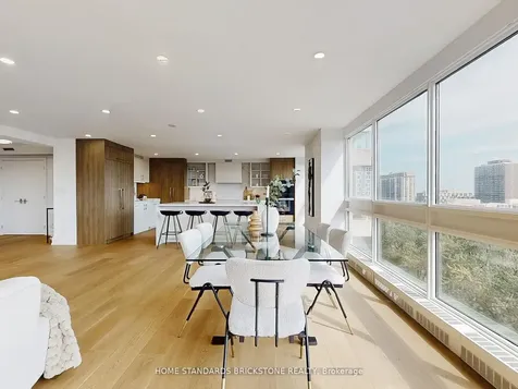 61 St Clair Avenue W Toronto ON M4V 2Y8