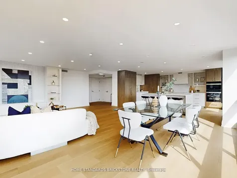 61 St Clair Avenue W Toronto ON M4V 2Y8