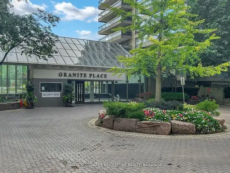 61 St Clair Avenue W Toronto ON M4V 2Y8