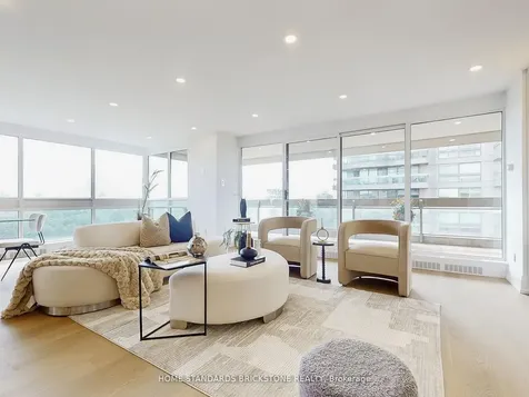 61 St Clair Avenue W Toronto ON M4V 2Y8