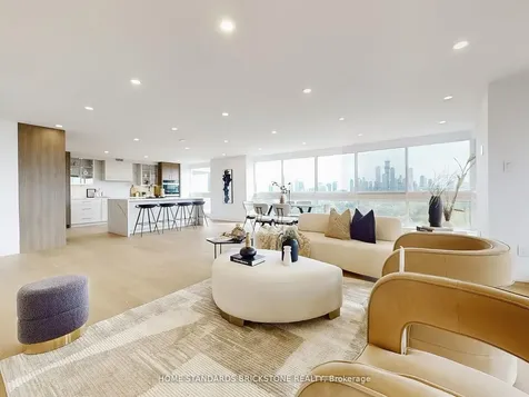 61 St Clair Avenue W Toronto ON M4V 2Y8