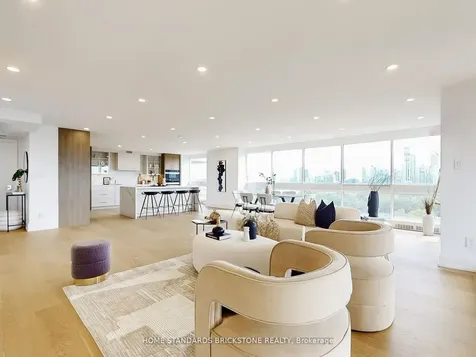 61 St Clair Avenue W Toronto ON M4V 2Y8