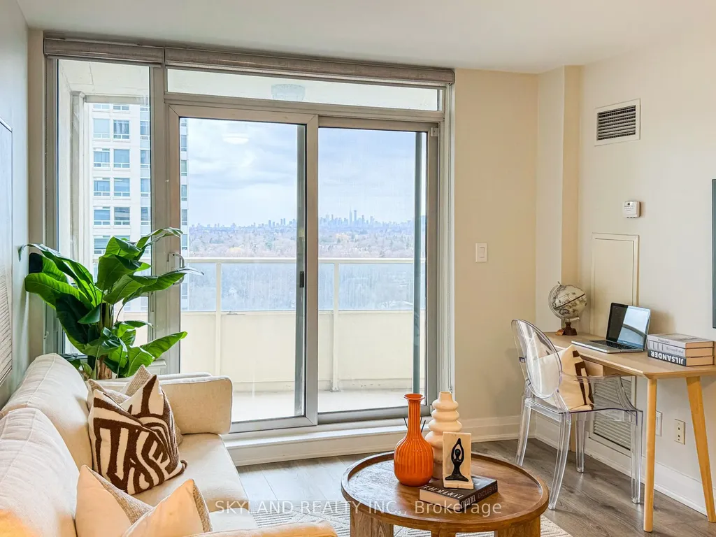 8 Rean Drive Toronto ON M2K 3B9